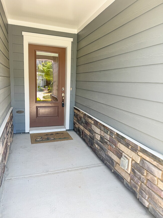 Building Photo - 2202 Rooster Spur Ct