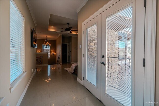 Building Photo - 45 Monroe Ave