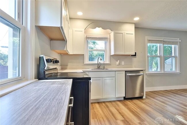 Building Photo - 1916 Shroyer Rd