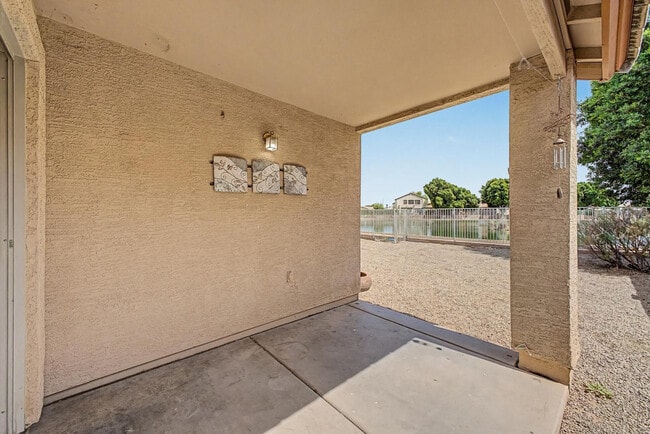 Building Photo - 10970 W Sheridan St