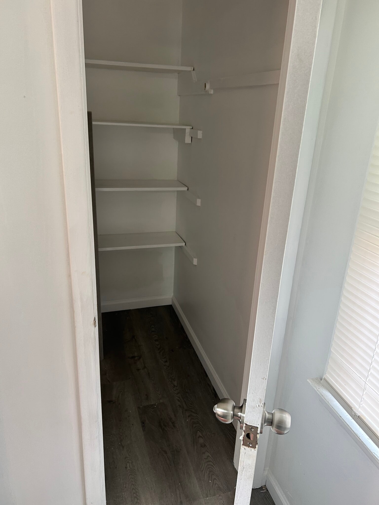 Building Photo - 17 Lincoln Ave