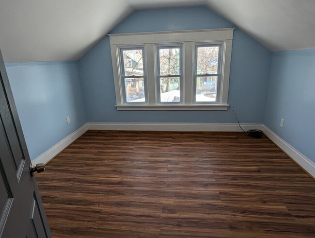 Building Photo - Duplex