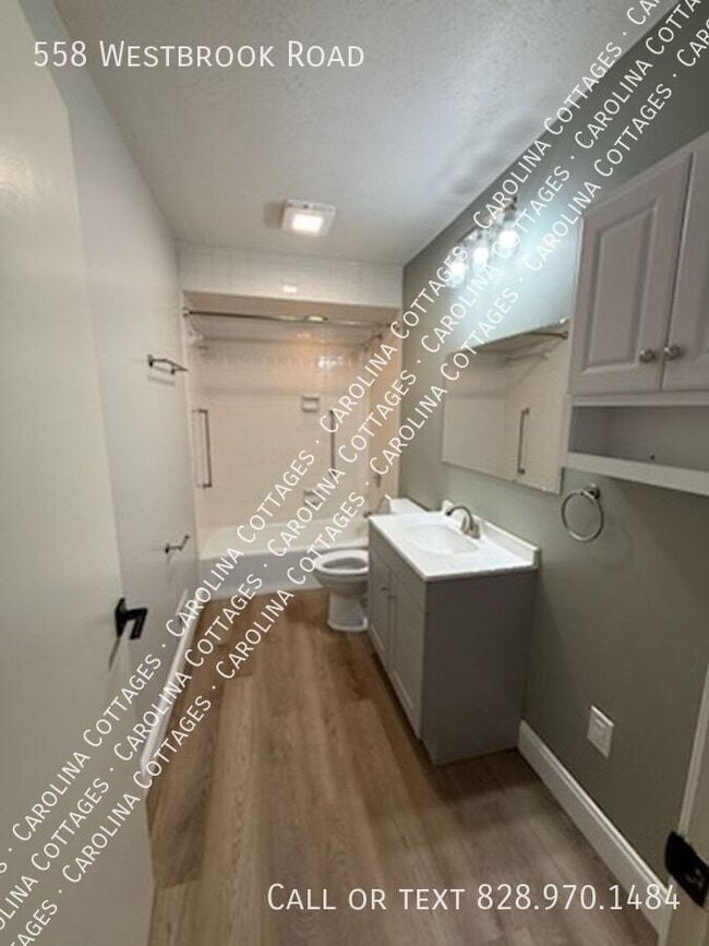 Building Photo - 558 Westbrook Rd