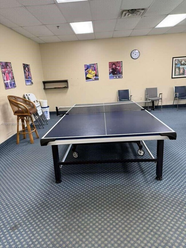 Building Photo - 691 S Hollybrook Dr