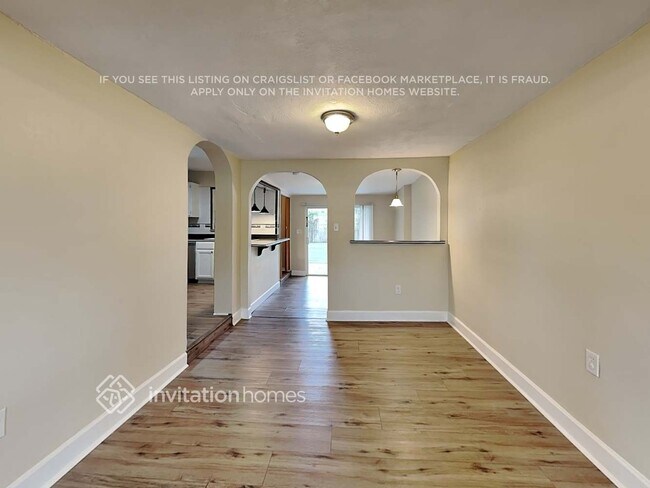 Building Photo - 1309 Tyrone Blvd N