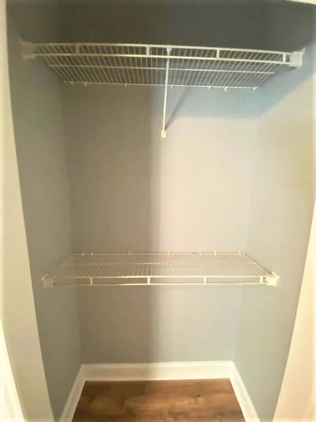 Building Photo - Downtown Cornelius! Minutes from Lake Norman! 2 Bedroom, DUPLEX!