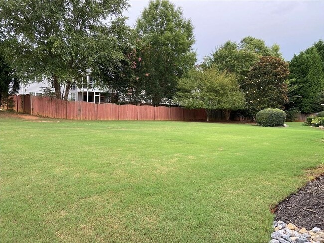Building Photo - 5125 Huntington Crest Ln