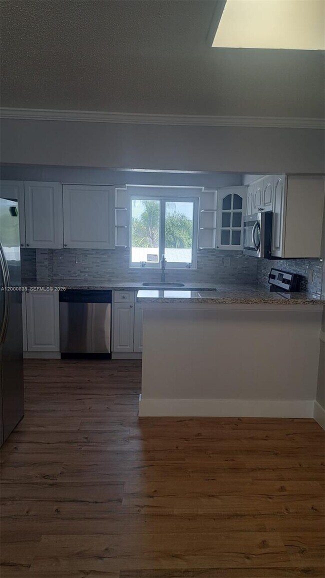 Building Photo - 2415 Lincoln St