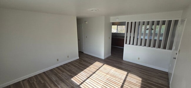 Building Photo - DelMonte