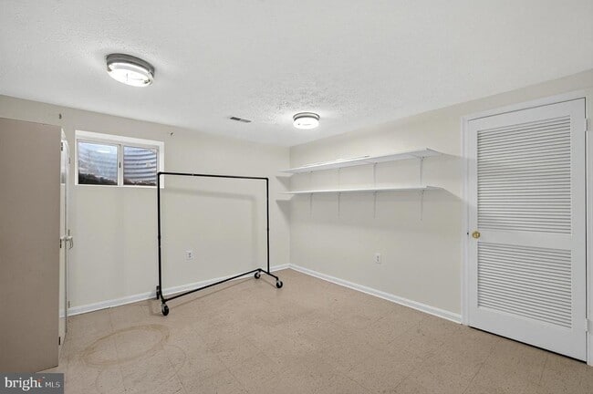 Building Photo - 14560 Creek Branch Ct