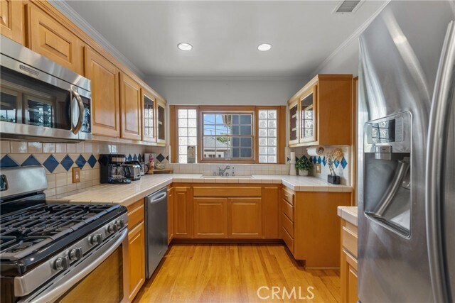 Building Photo - 4814 Lemona Ave