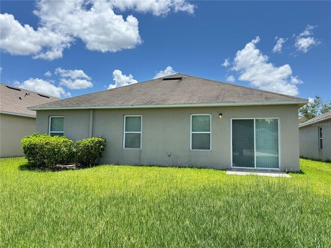 Building Photo - 2323 Silverview Dr