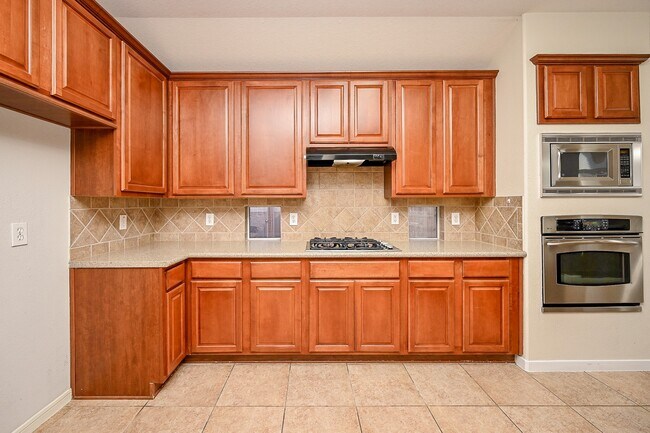 Building Photo - 2726 Redwick Dr