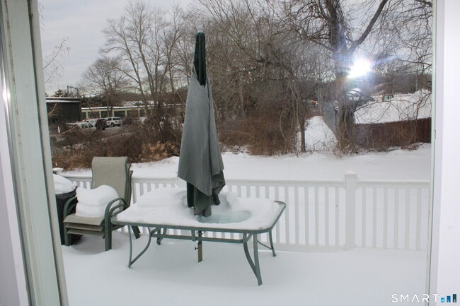 Building Photo - 14 Knollwood Dr