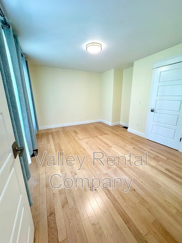 Building Photo - 118 Linden Ridge Rd