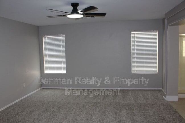 Building Photo - 6815 S 41st Ln