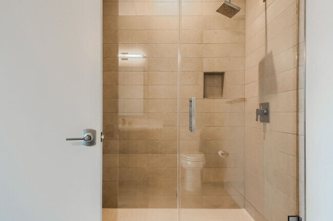 Building Photo - Two Bedroom Penthouse in Denver