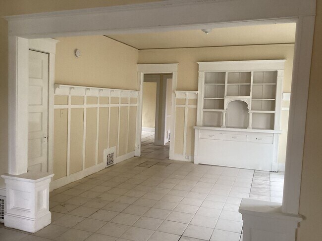 Building Photo - 2660-2662-2662 N 5th St