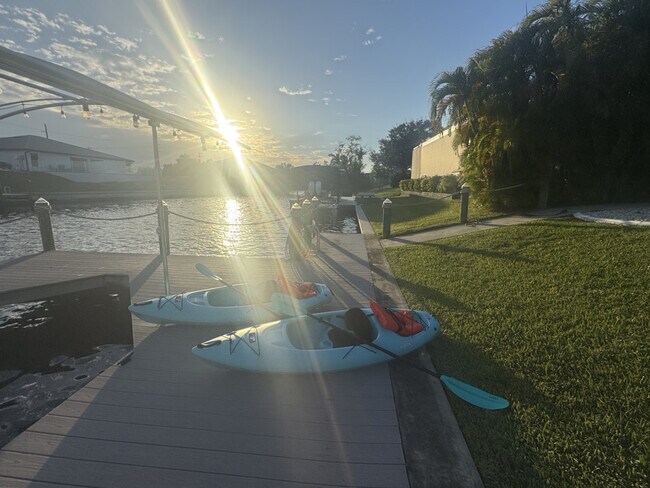 Building Photo - 236 SW 47th St