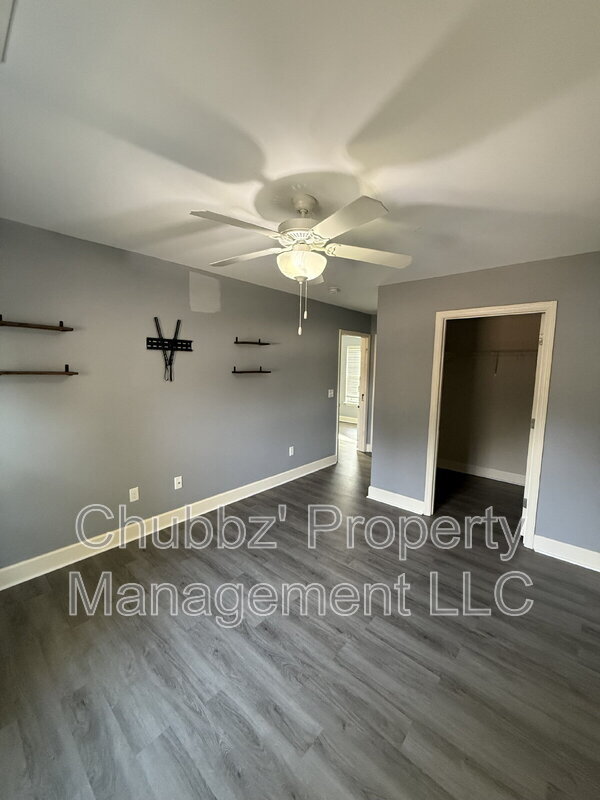 Building Photo - 4 Kaminsky Ln