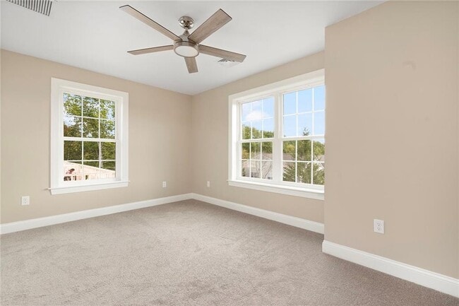 Building Photo - 1401 Hunting Hill Dr