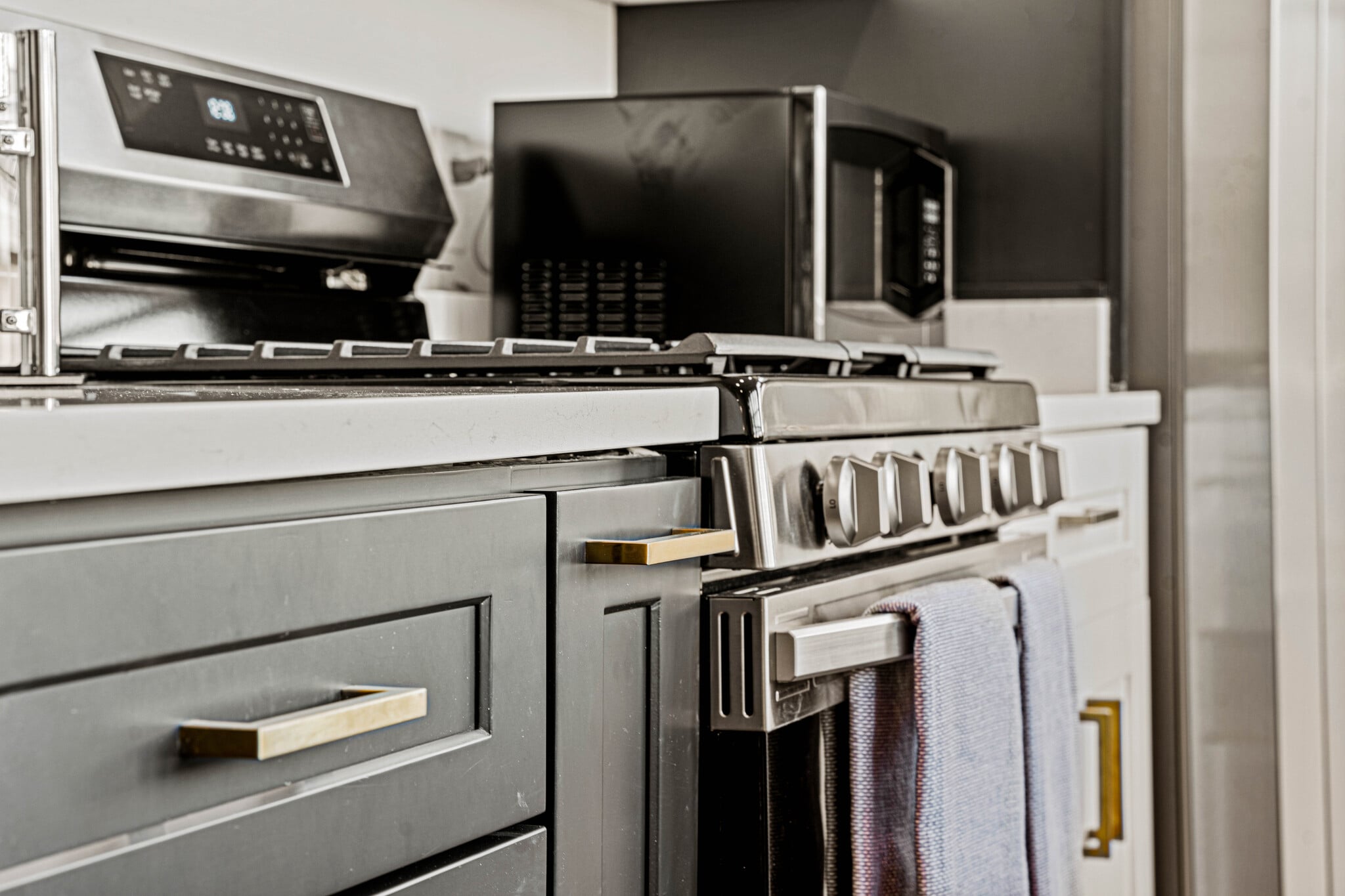 Building Photo - 540 Adams St