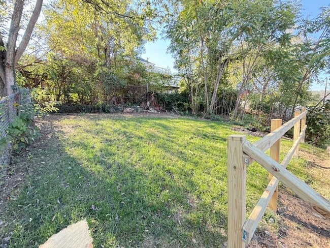 Building Photo - 1613 Jefferson Ave