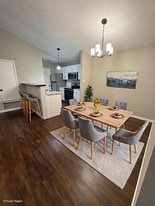 Building Photo - 6101 Parkwood Dr