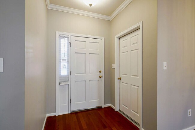 Building Photo - Vestavia Hills - cute and ready to move in NOW!