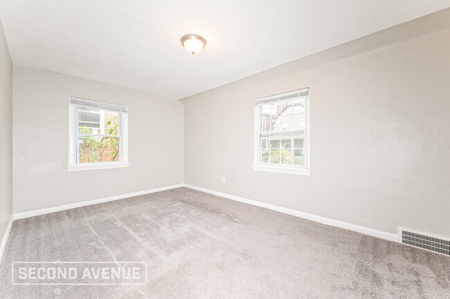 Building Photo - 3107 Elroy Ave