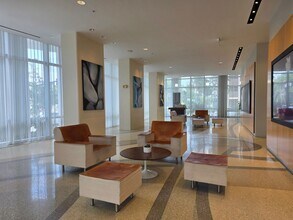 Building Photo - One Bedroom Condo at The Vue in Downtown Orlando