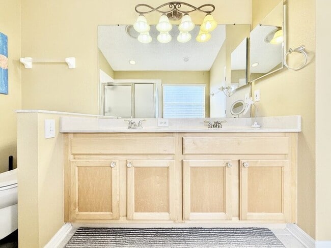 Building Photo - 854 Addison Dr NE