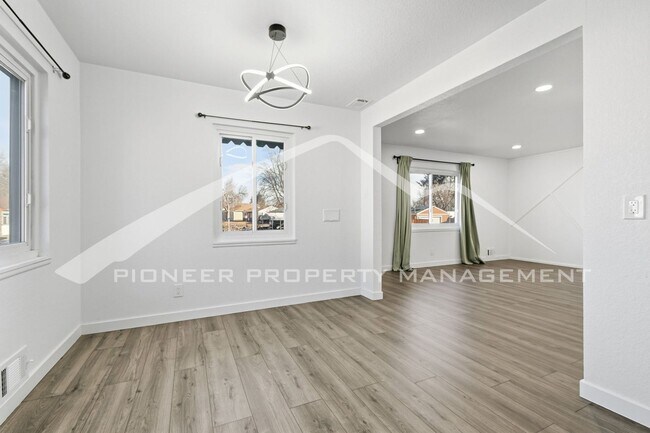 Building Photo - Charming Home with Washer/Dryer and Storage Shed