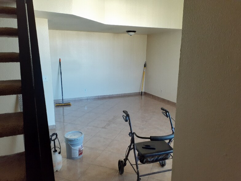 Primary Photo - 3120 N 67th Ln