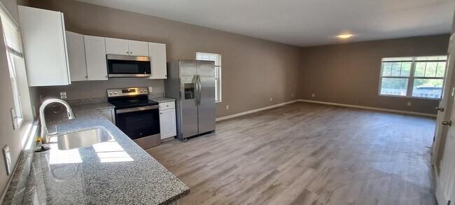 Building Photo - 9117 Cedarpark Ln NW