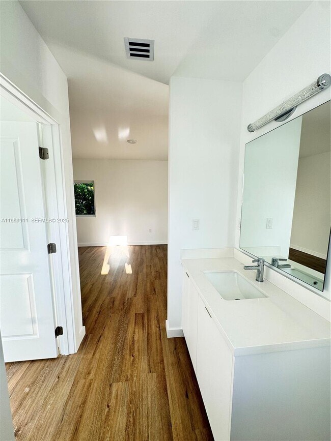 Building Photo - 18395 SW 103rd Ct