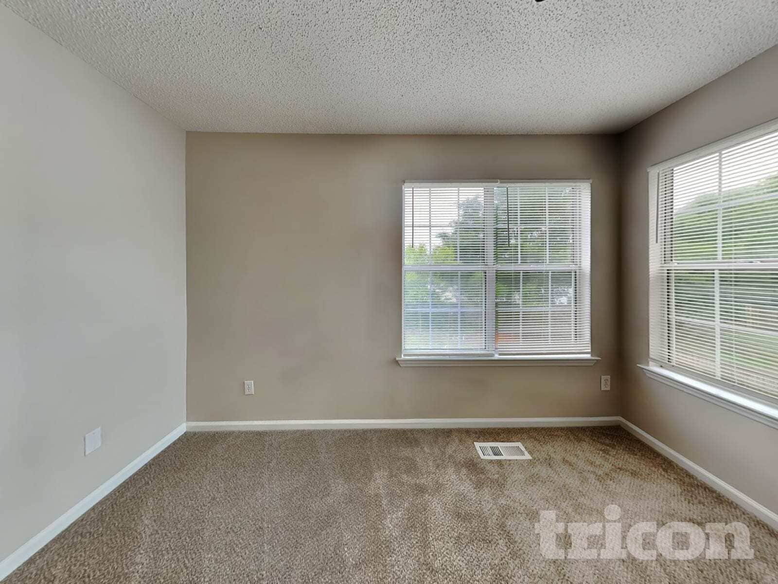 Building Photo - 11136 White Stag Dr