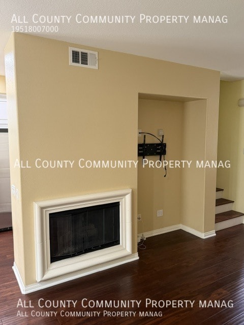 Building Photo - 315 W Linden Dr