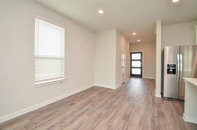 Building Photo - 21047 Armstrong County Dr