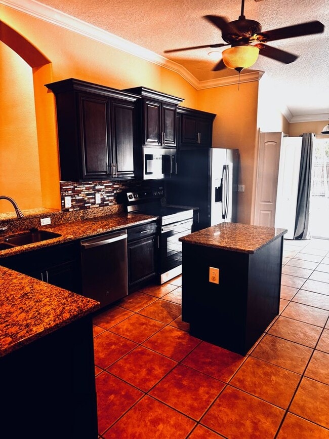 Building Photo - AVAILABLE NOW