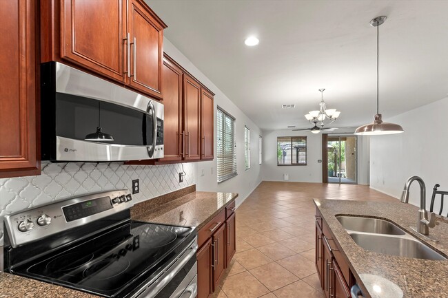 Building Photo - 8623 N Western Juniper Terrace