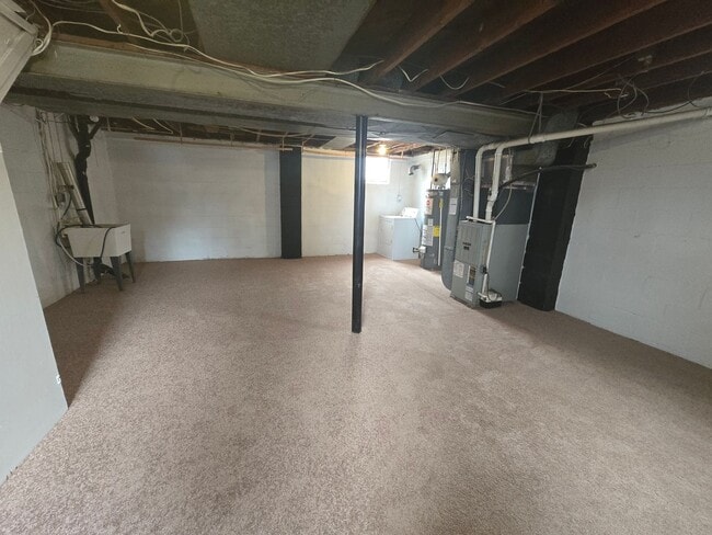 Building Photo - 3 Bedroom 2 Bathroom House - Penn Hills School District - AVAILABLE NOW