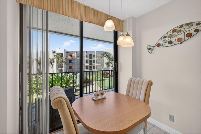 Building Photo - 1190 Jimmy Buffett Mem Hwy