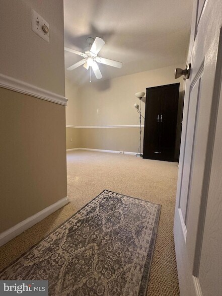 Building Photo - 326 Lancaster Square