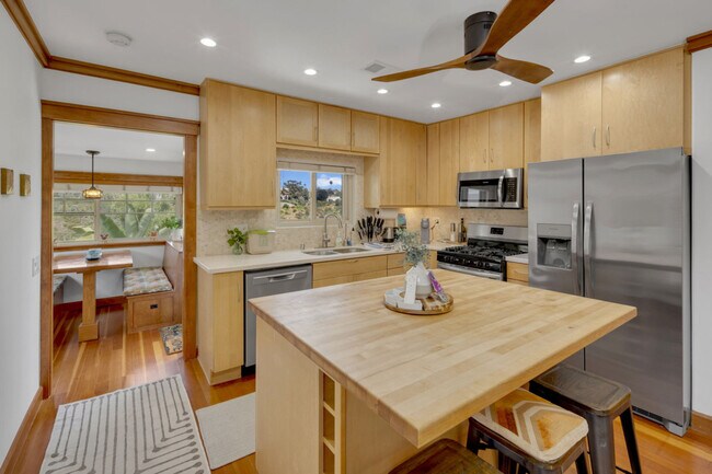 Building Photo - 1072 Johnson Ave