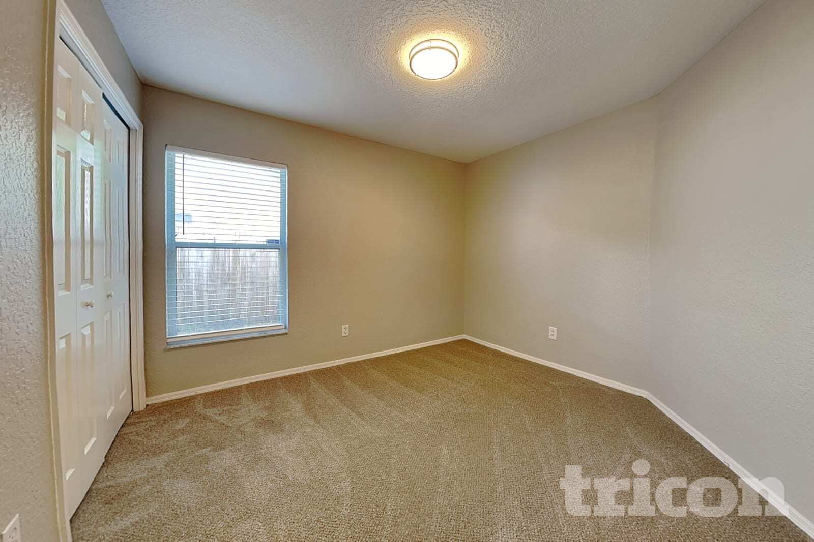 Building Photo - 1124 Vinetree Dr
