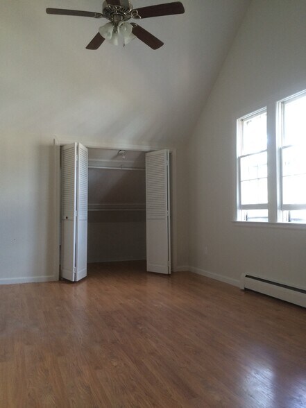 Primary Photo - 161 Jubilee St
