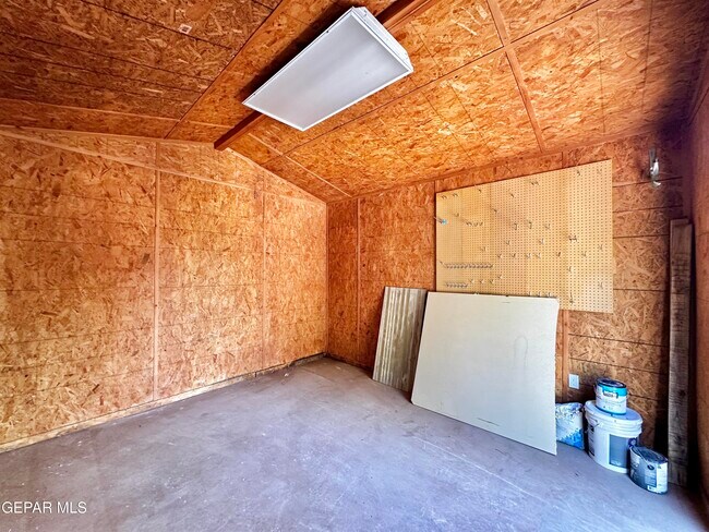 Building Photo - 12277 Red Sun Dr
