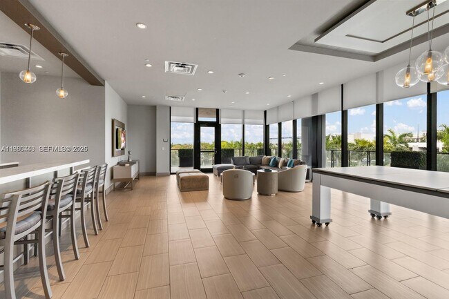 Building Photo - 5300 Paseo Blvd