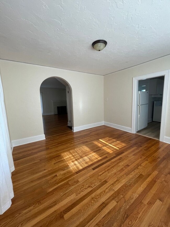 Building Photo - LEASE PENDING!!!! FALL 2026!!! NEWLY REMOD...